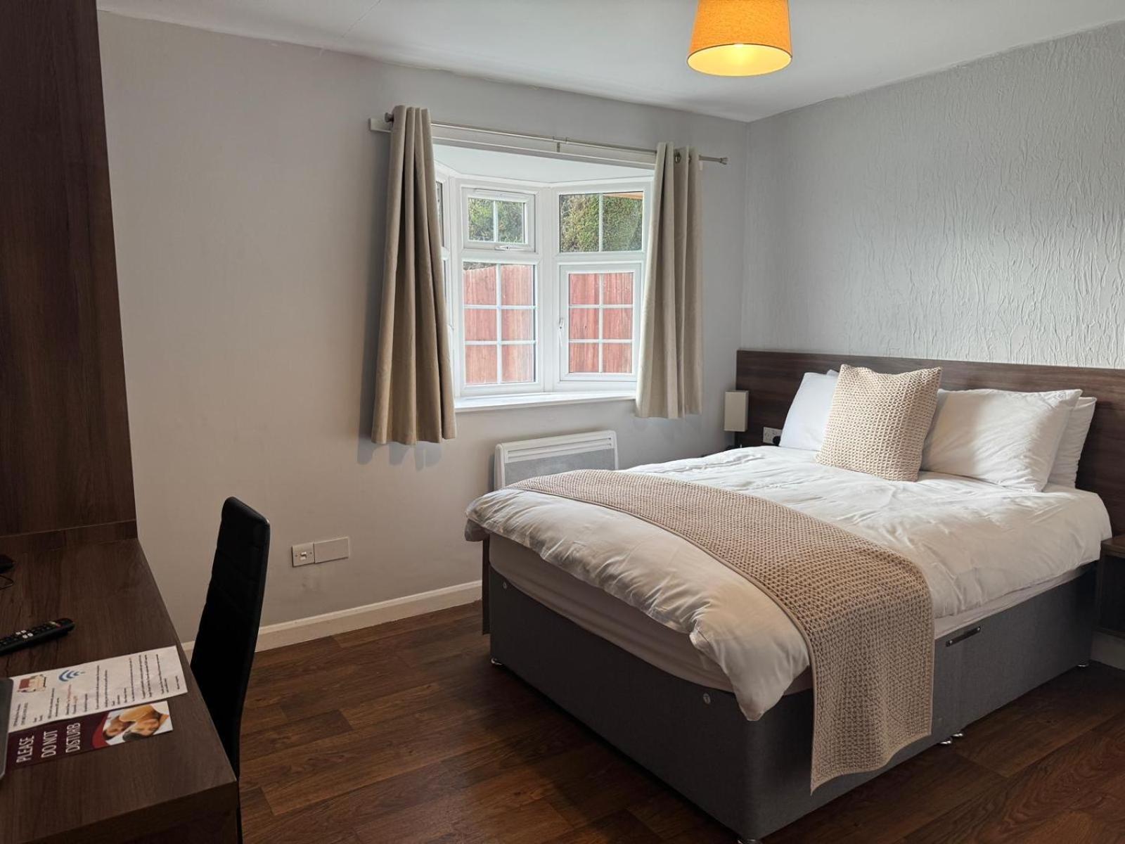 The Watling Inn Нанитон Экстерьер фото